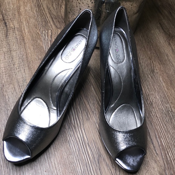 Shiny Silver Heels - Bandolino - Picture 3 of 16